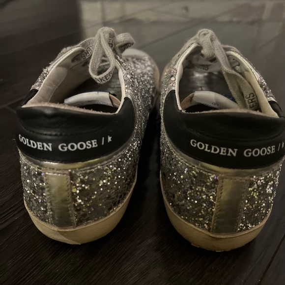 GOLDEN GOOSE Superstar distressed metallic glittered leather sneakers - Picture 8 of 10